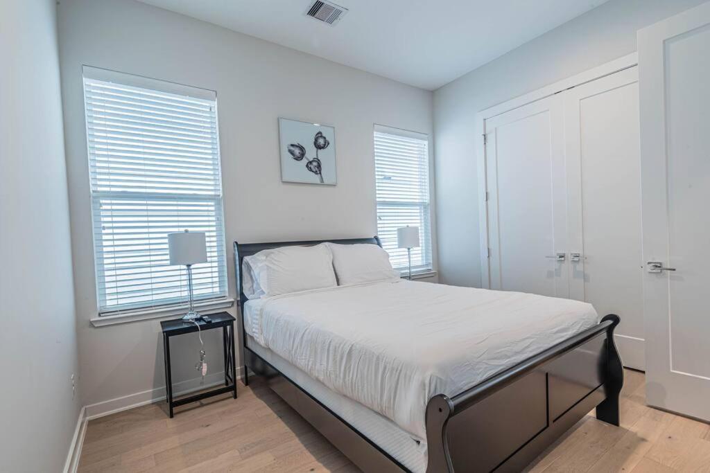 Charming 3-Bedroom Luxury Home Near Downtown, Nrg, Galleria & Medical Center 휴스턴 외부 사진