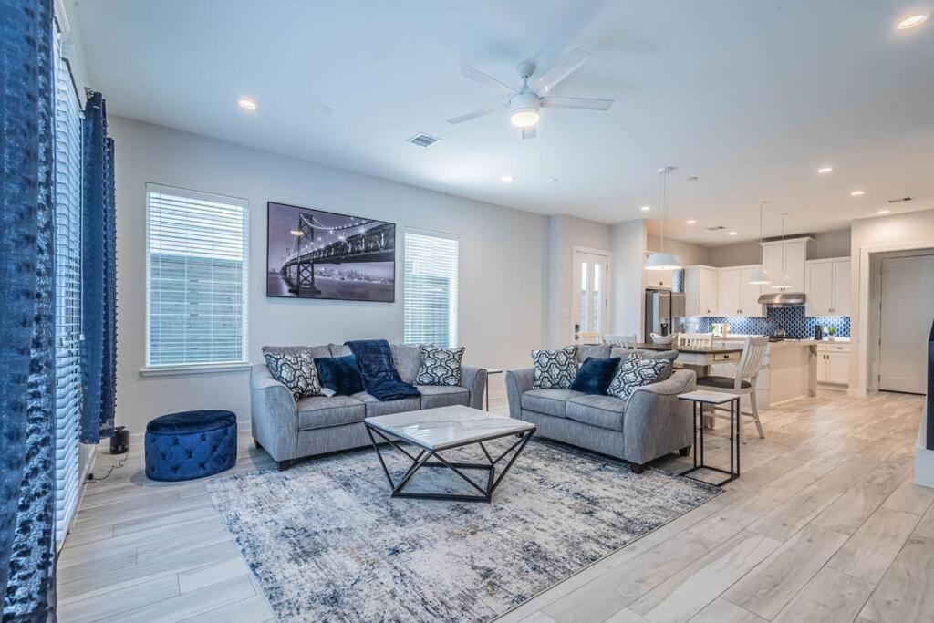 Charming 3-Bedroom Luxury Home Near Downtown, Nrg, Galleria & Medical Center 휴스턴 외부 사진