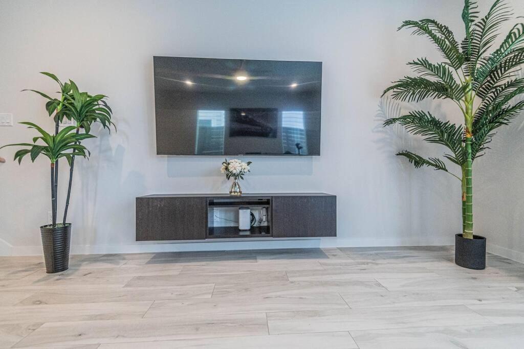 Charming 3-Bedroom Luxury Home Near Downtown, Nrg, Galleria & Medical Center 휴스턴 외부 사진