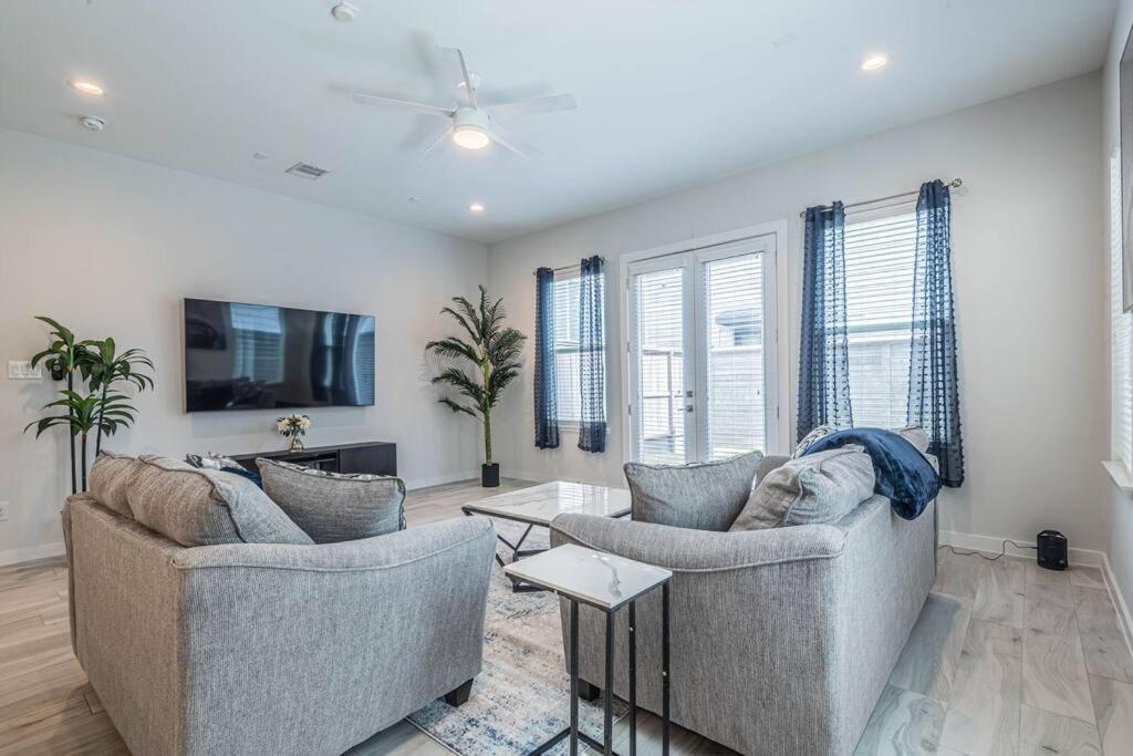 Charming 3-Bedroom Luxury Home Near Downtown, Nrg, Galleria & Medical Center 휴스턴 외부 사진