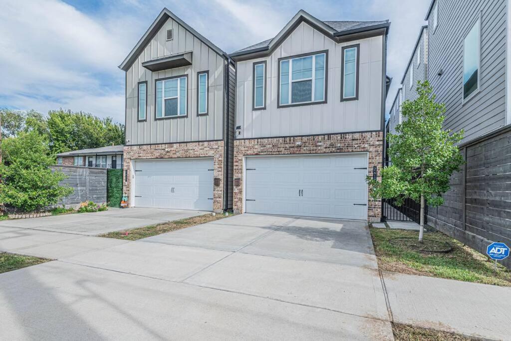 Charming 3-Bedroom Luxury Home Near Downtown, Nrg, Galleria & Medical Center 휴스턴 외부 사진